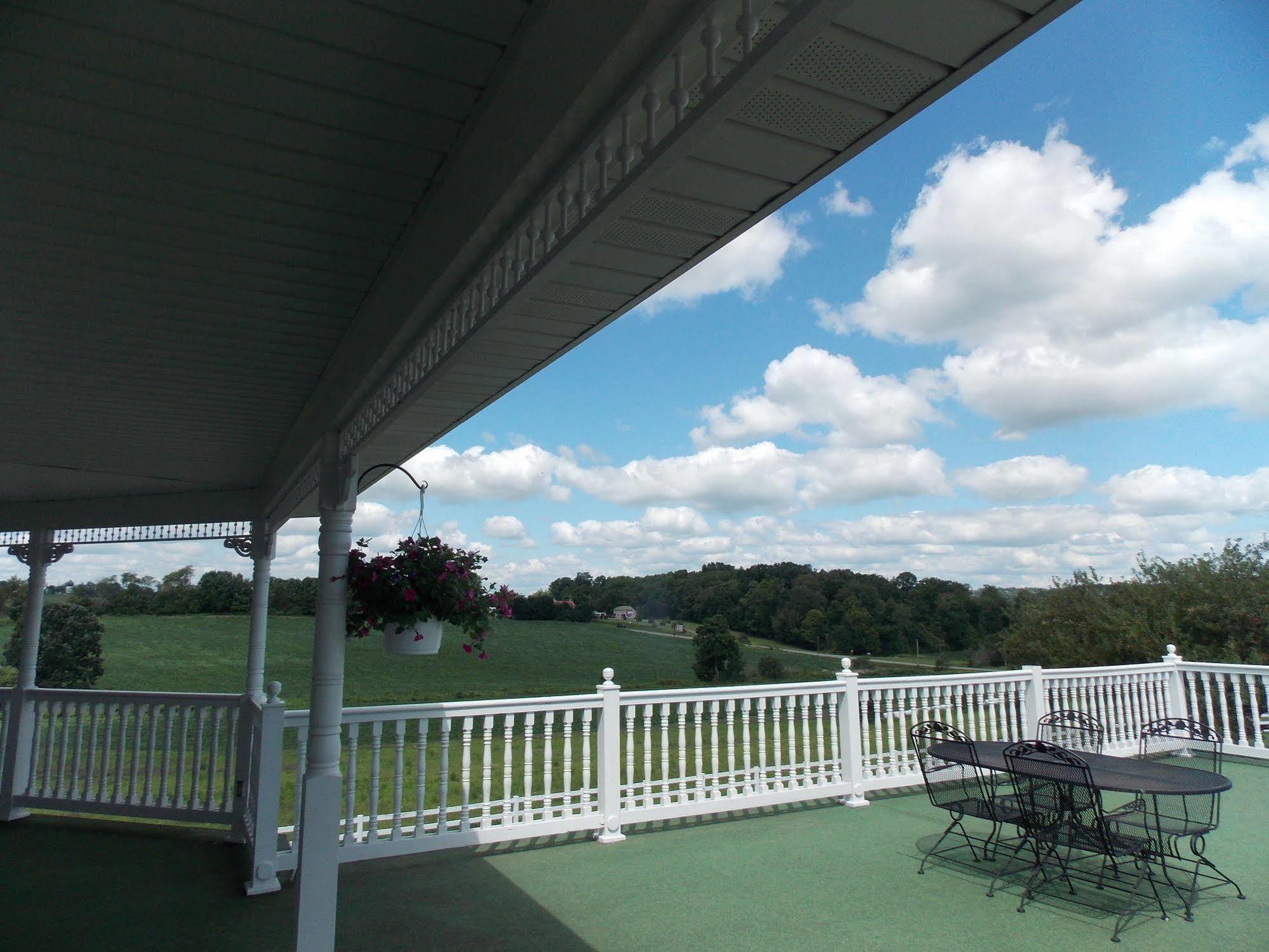 Inn At Amish Door Wilmot Exterior foto